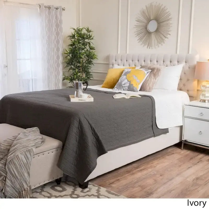 Queen Upholstered Tufted Bed with Padded Headboard and Solid Wood Frame